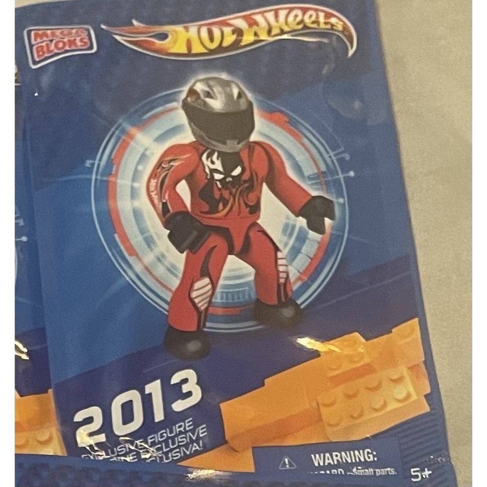Hot Wheels Driver Mega Bloks 2013 Exclusive Figure NEW Sealed Pack 99692